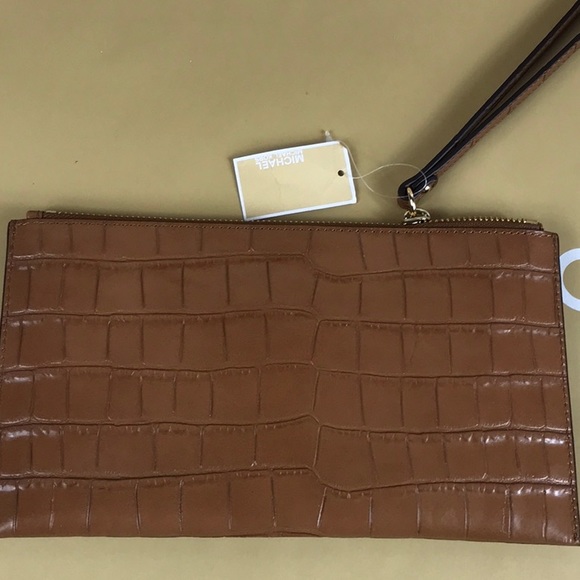 Michael Kors Bedford walnut Lg Zip Clutch - Picture 5 of 6